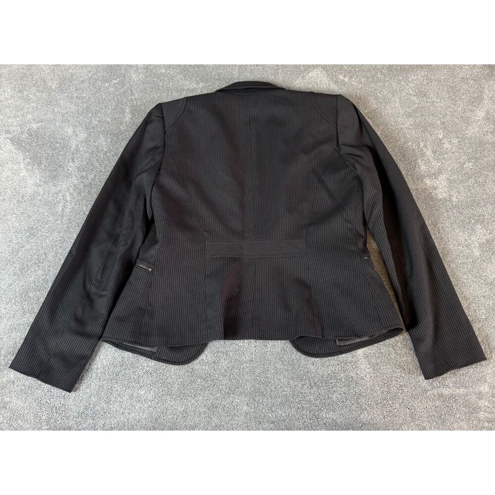 Tahari Arthur S Levine Black Pinstripe Tailored Career Blazer Jacket Size 4 - Picture 3 of 10